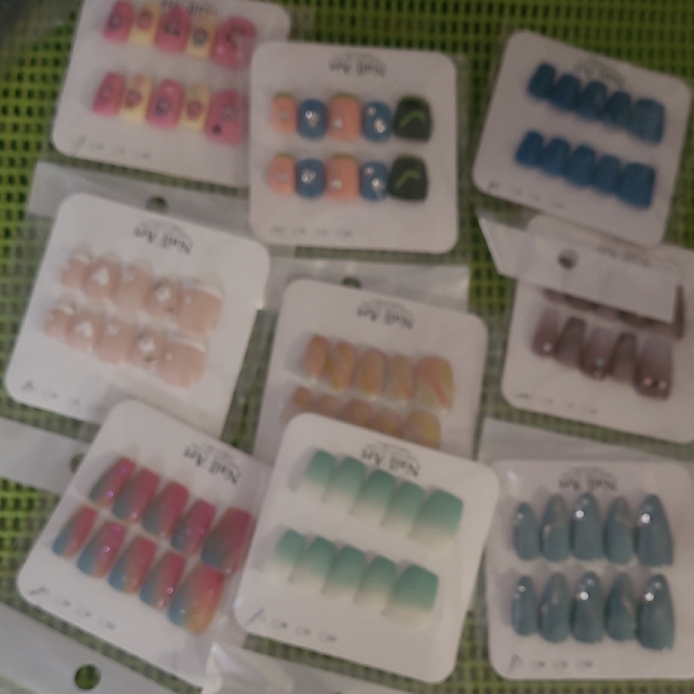 Colorful Press-On Nails Set